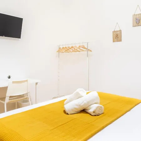 Bica Palace Guest house *